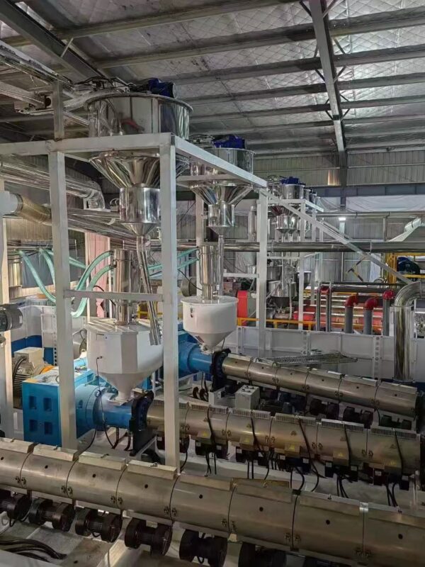 Central material conveying system - machine 1